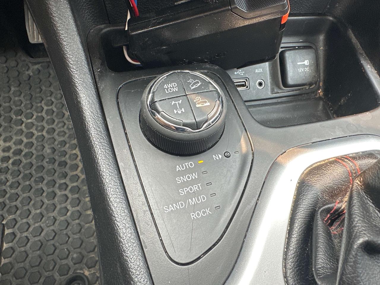 2018 Jeep Cherokee Trailhawk Leather Plus Photo