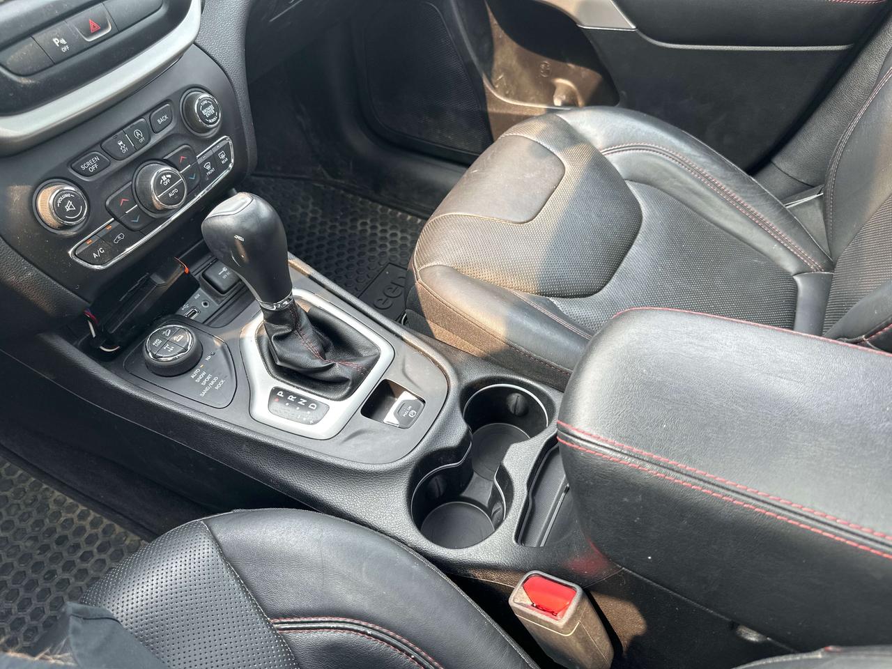 2018 Jeep Cherokee Trailhawk Leather Plus Photo