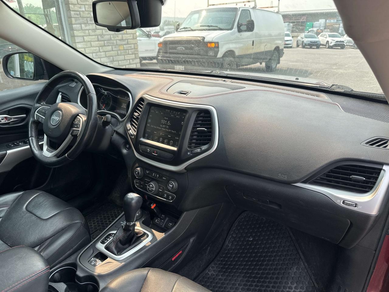 2018 Jeep Cherokee Trailhawk Leather Plus Photo