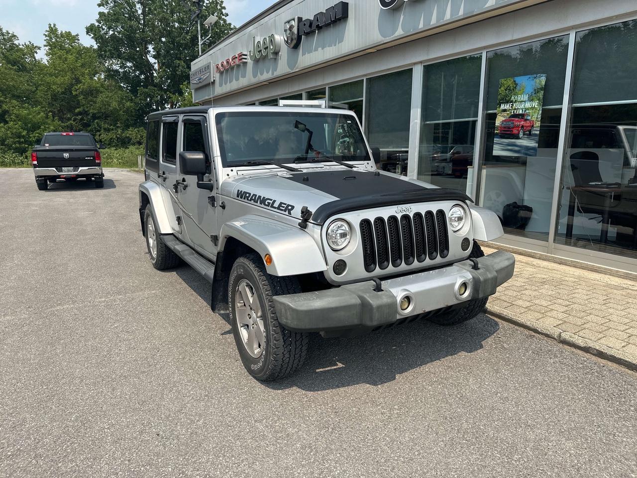 2012 Jeep Wrangler Sahara Photo