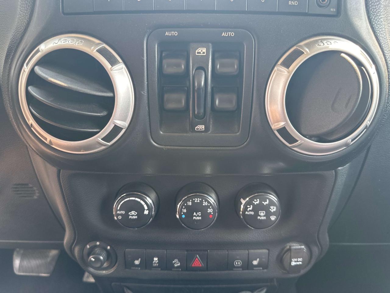 2012 Jeep Wrangler Sahara Photo