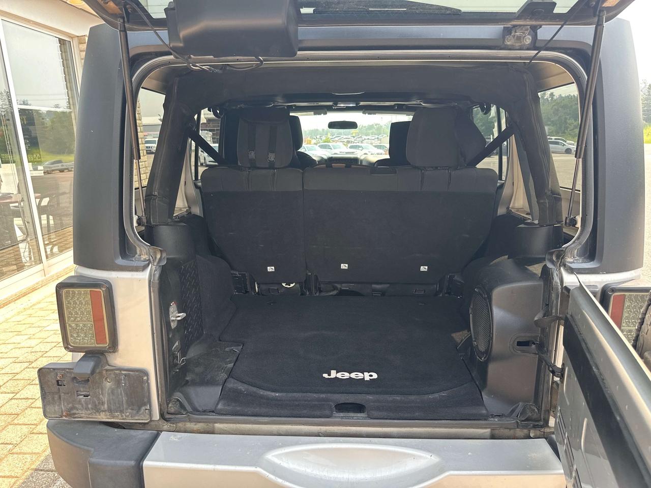 2012 Jeep Wrangler Sahara Photo