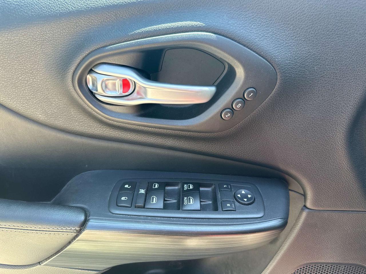 2016 Jeep Cherokee Limited Photo