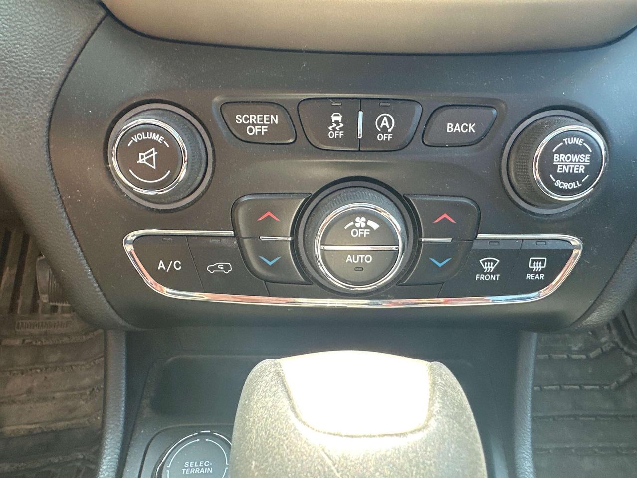 2016 Jeep Cherokee Limited Photo