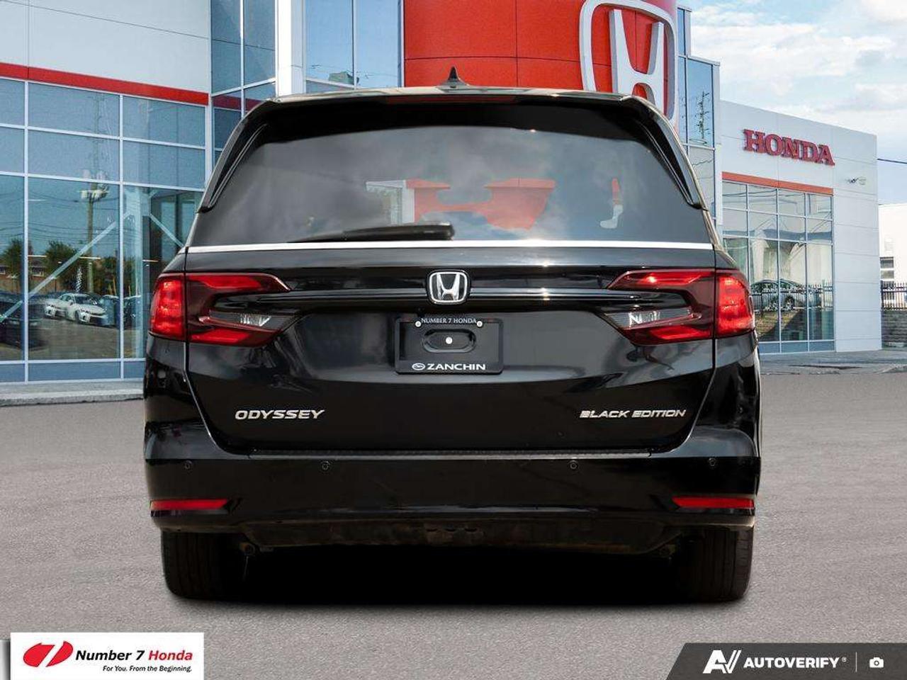 2023 Honda Odyssey Black Edition Photo