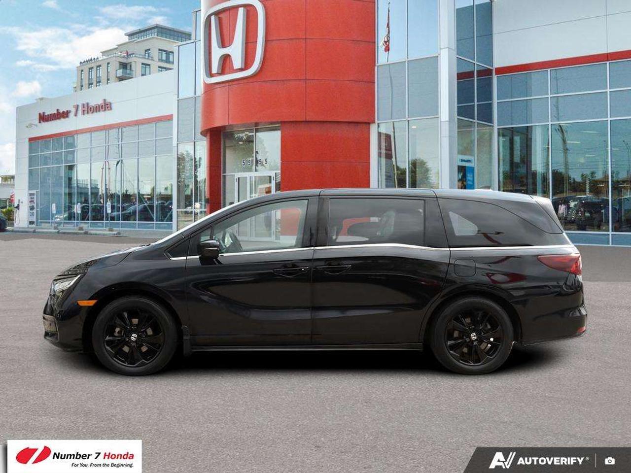 2023 Honda Odyssey Black Edition Photo