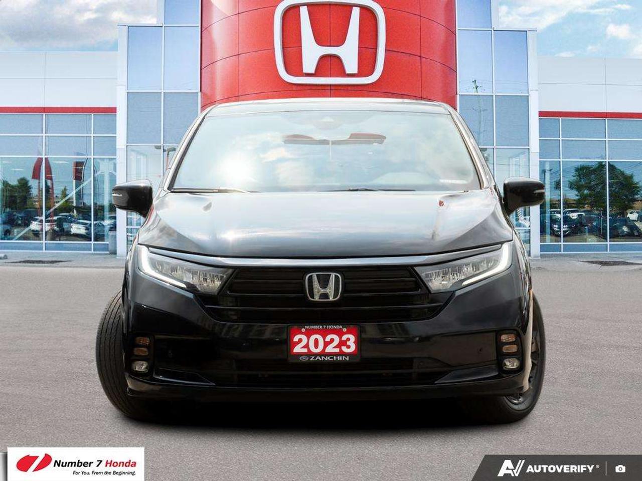 2023 Honda Odyssey Black Edition Photo5