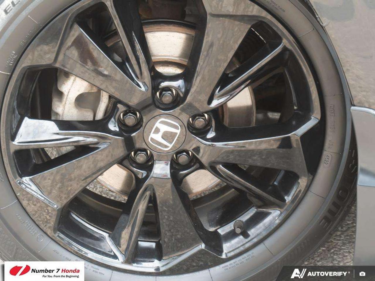 2023 Honda Odyssey Black Edition Photo