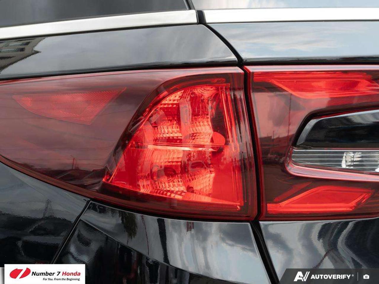 2023 Honda Odyssey Black Edition Photo