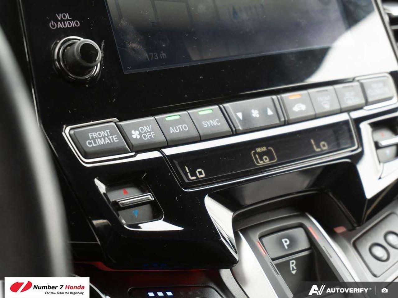 2023 Honda Odyssey Black Edition Photo