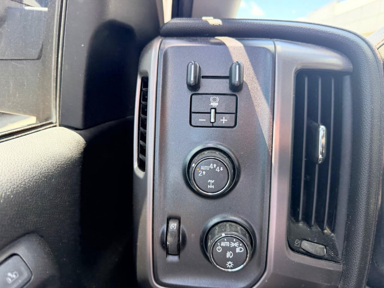 2017 GMC Sierra 1500 SLTSLT, ALL TERRAIN, 5.3L V8, ALLOYS, LEATHER, BOS Photo