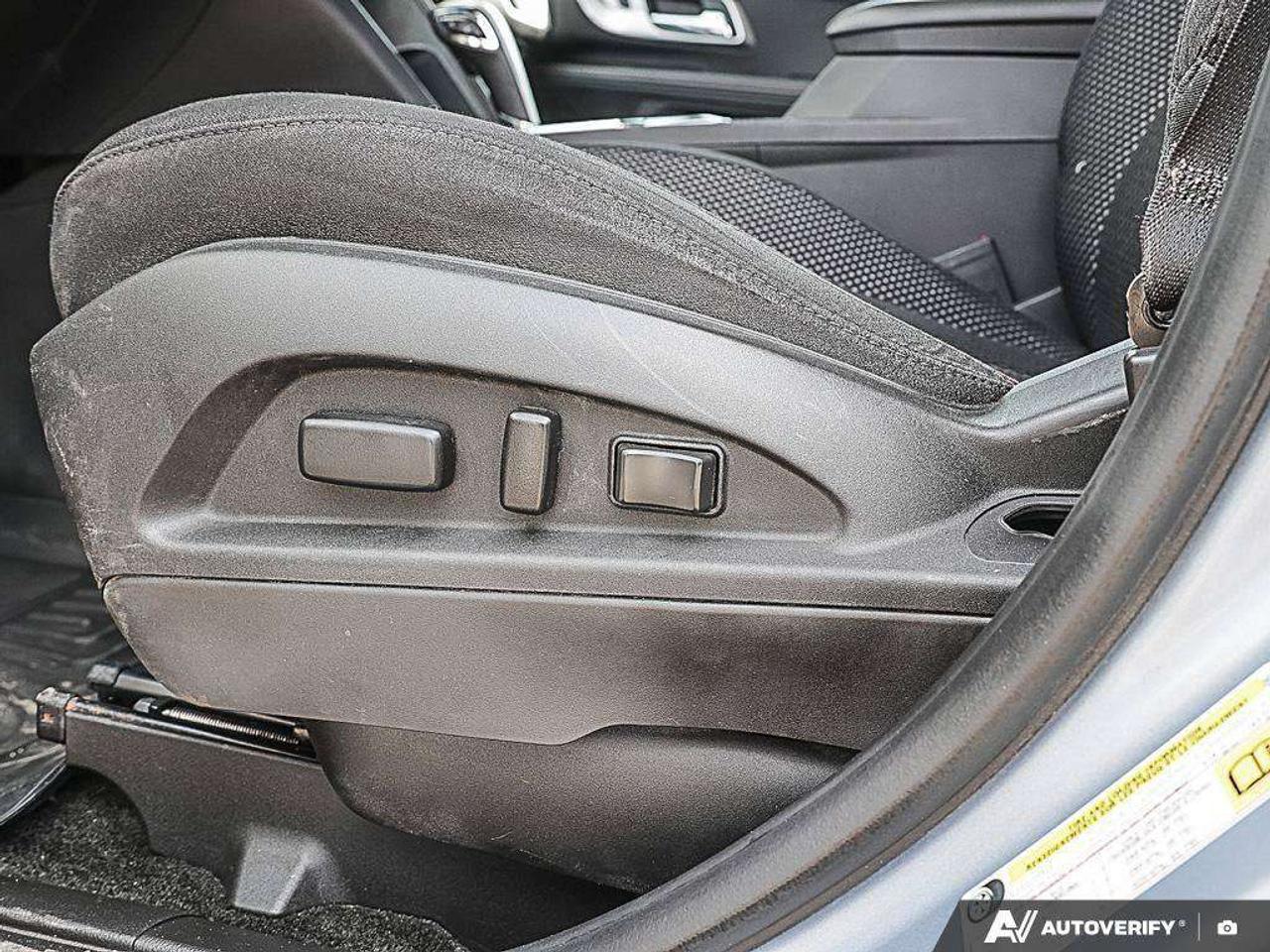 2015 Chevrolet Equinox LT, 2.4L 4-CYL, FWD, ALLOYS, CLOTH, 2-OWNER, AS-TRADED! Photo