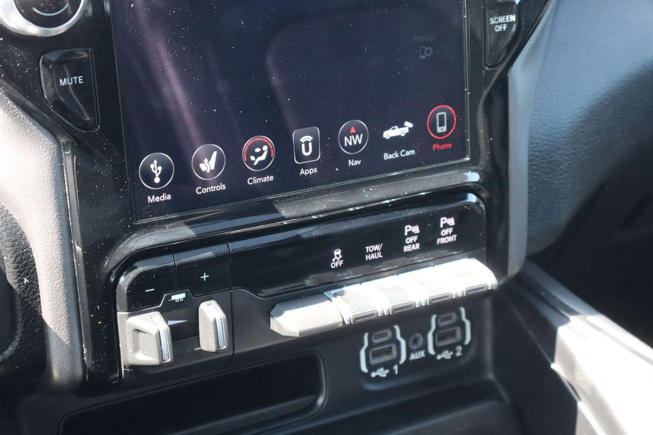 2020 RAM 1500 Sport Crew Cab 4WD   No Accident   Lifted   Moonroof Photo
