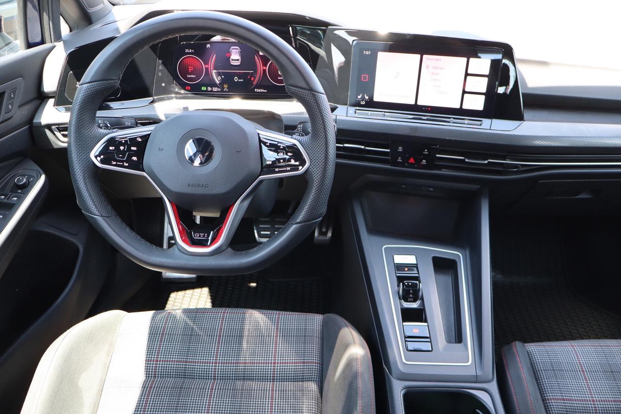 2022 Volkswagen Golf GTI Autobahn Auto Photo