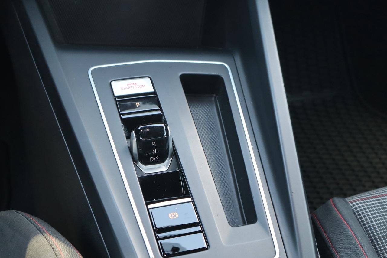 2022 Volkswagen Golf GTI Autobahn Auto Photo
