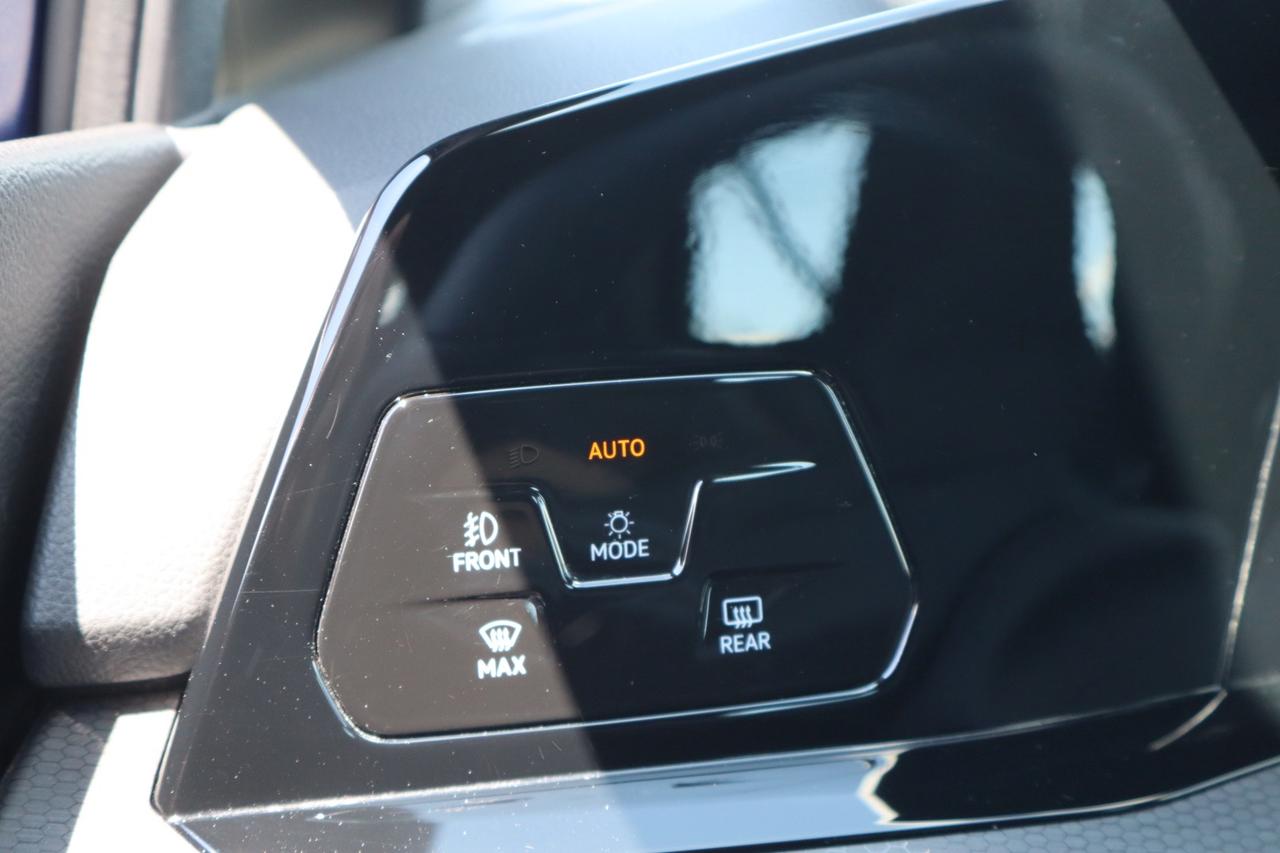 2022 Volkswagen Golf GTI Autobahn Auto Photo