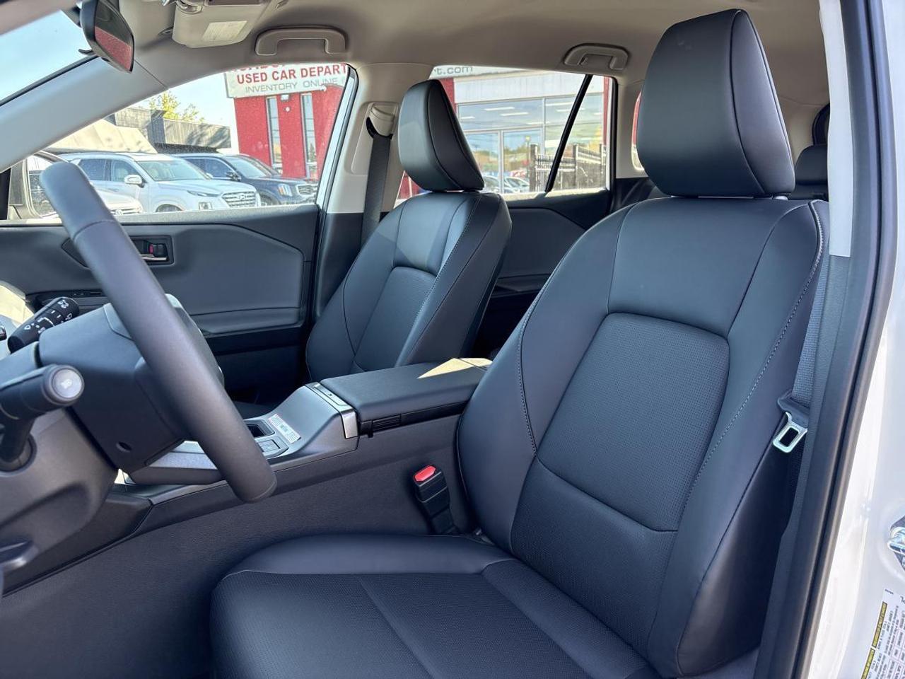 2026 Toyota RAV4 XLE HYBRID Photo