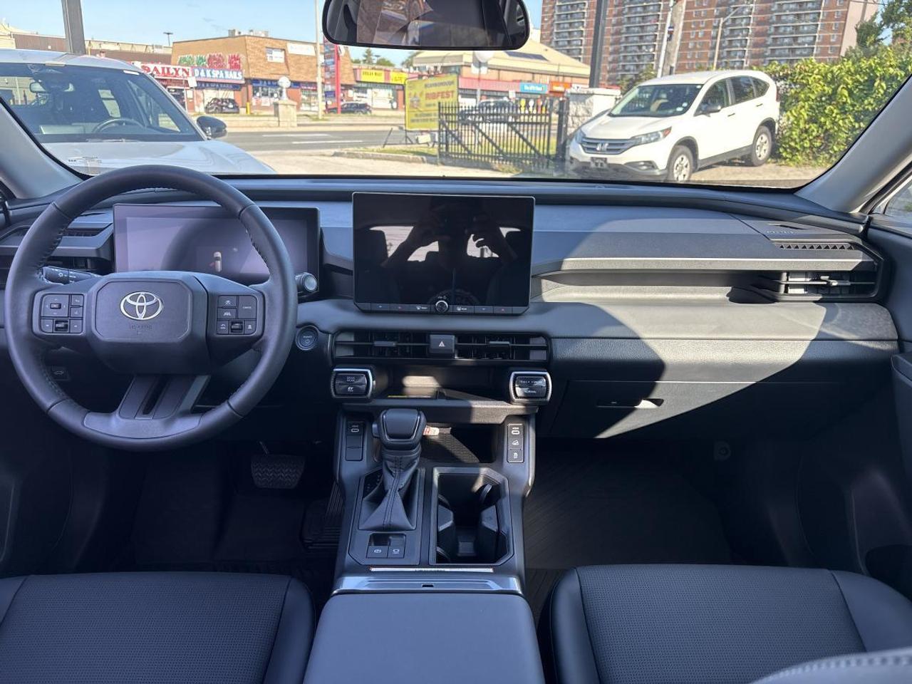 2026 Toyota RAV4 XLE HYBRID Photo