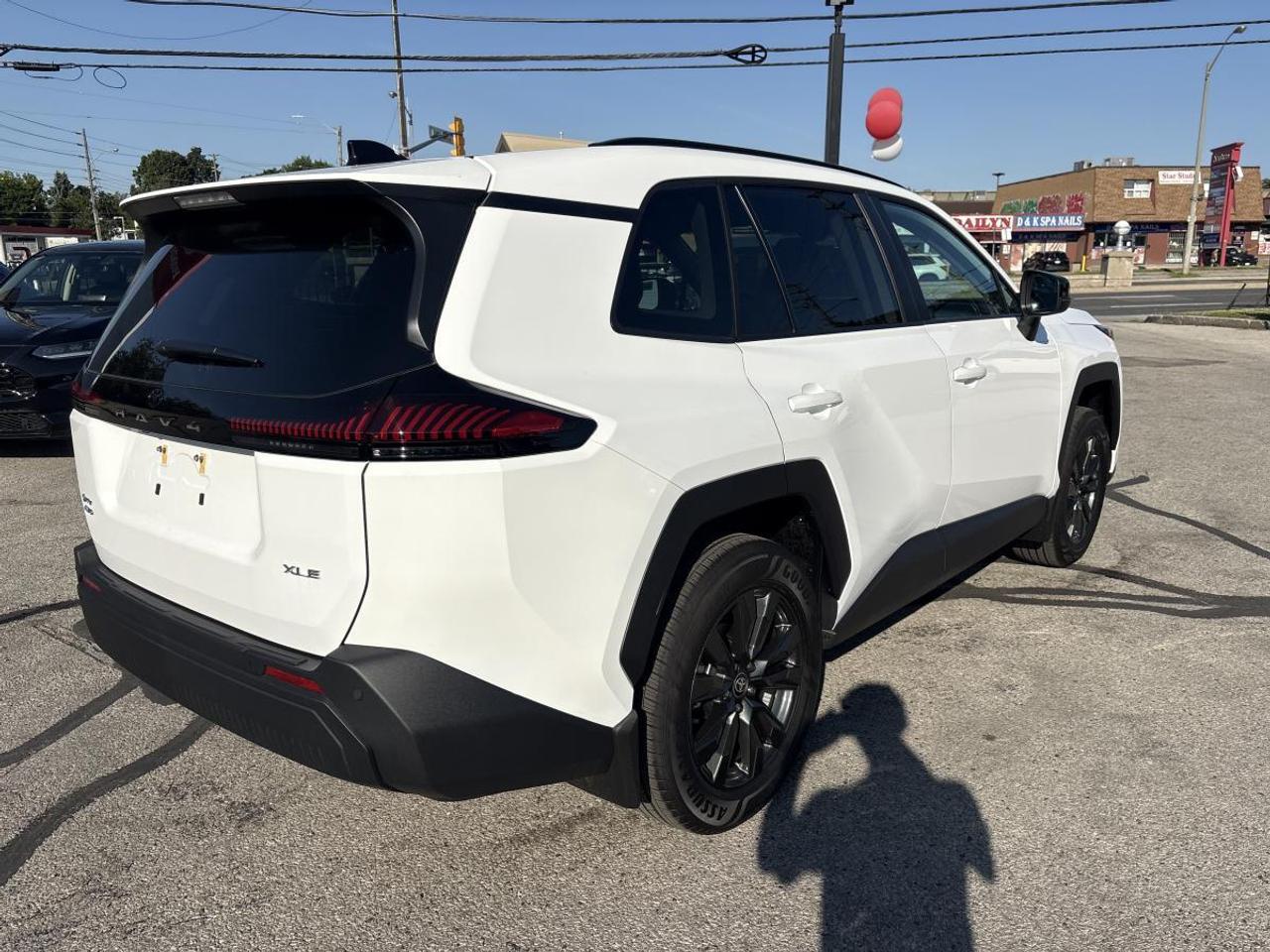 2026 Toyota RAV4 XLE HYBRID Photo