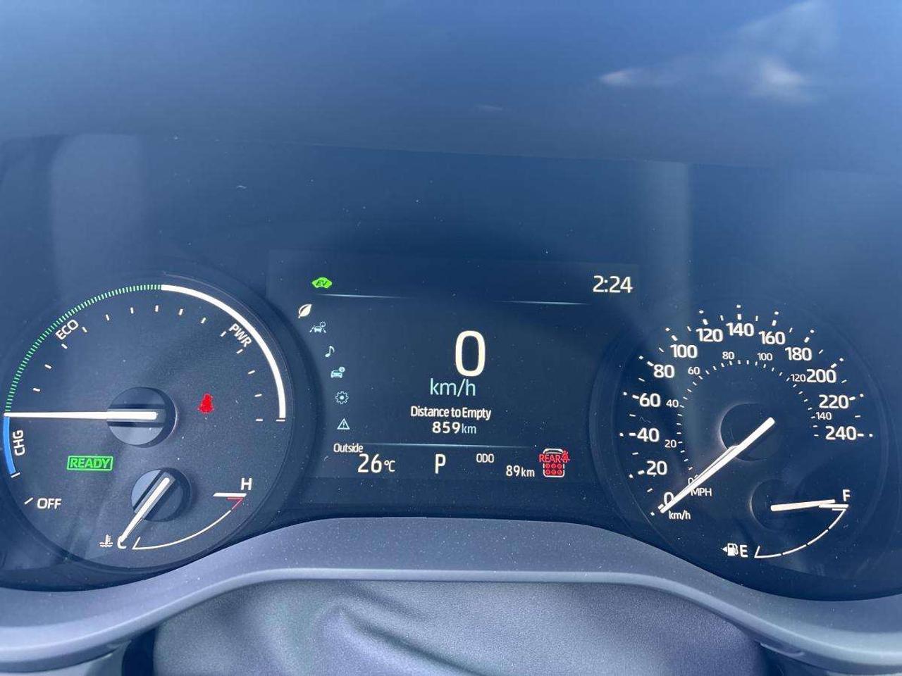 2026 Toyota Sienna LE Hybrid Photo