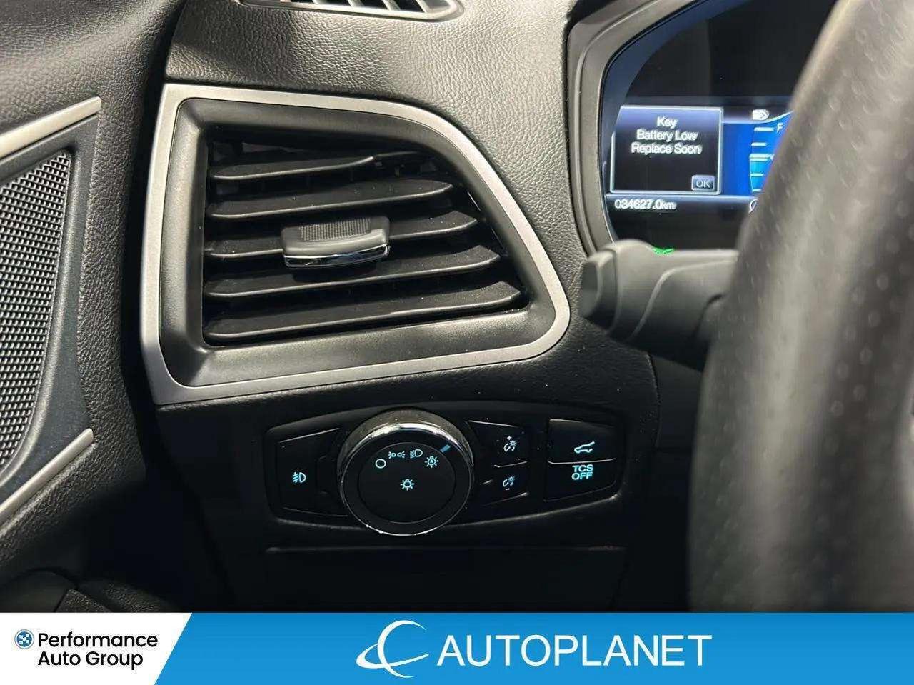 2024 Ford Edge ST-Line AWD, Apple CarPlay, Back Up Cam, New Tires Photo