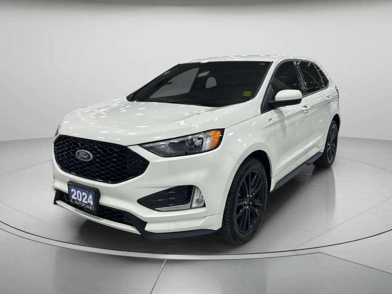 2024 Ford Edge ST-Line AWD, Apple CarPlay, Back Up Cam, New Tires Photo