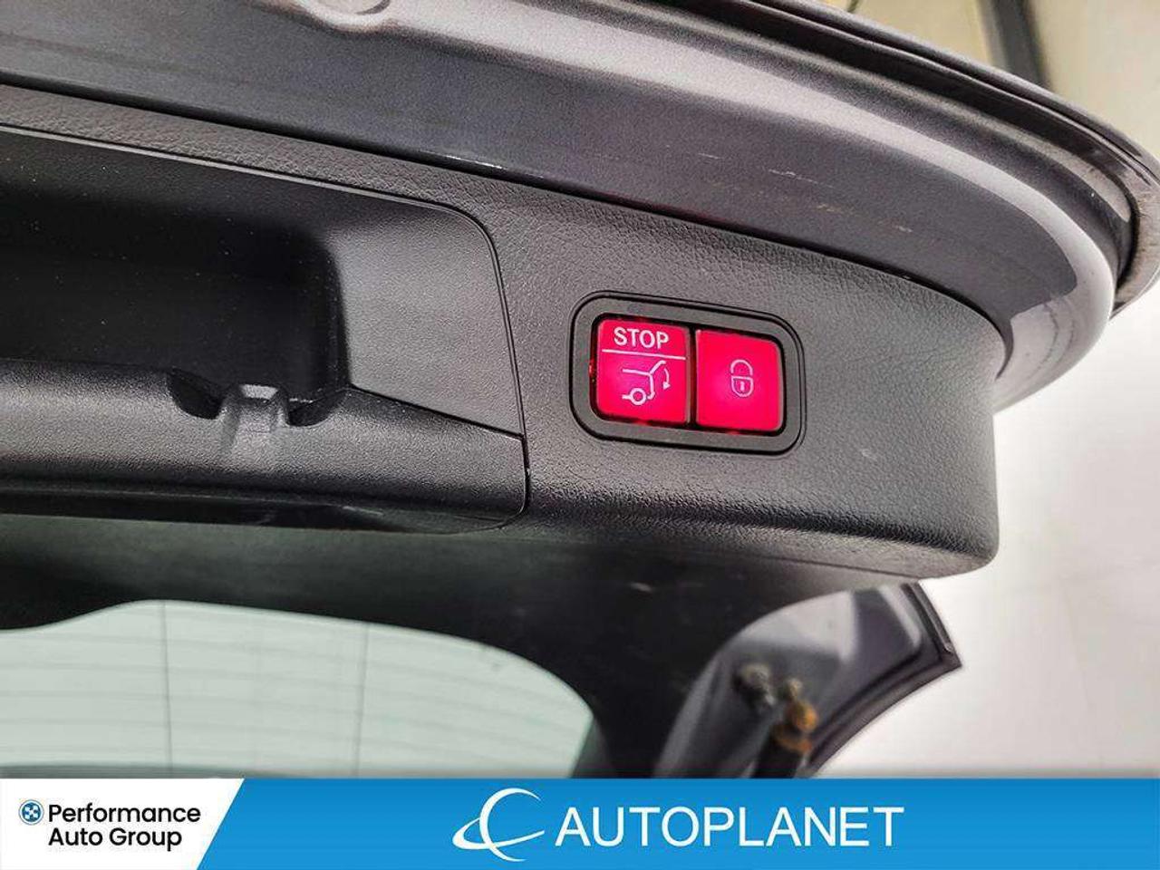 2023 Mercedes-Benz GLA 250 4MATIC, Pano Roof, Back Up Cam, Apple CarPlay! Photo