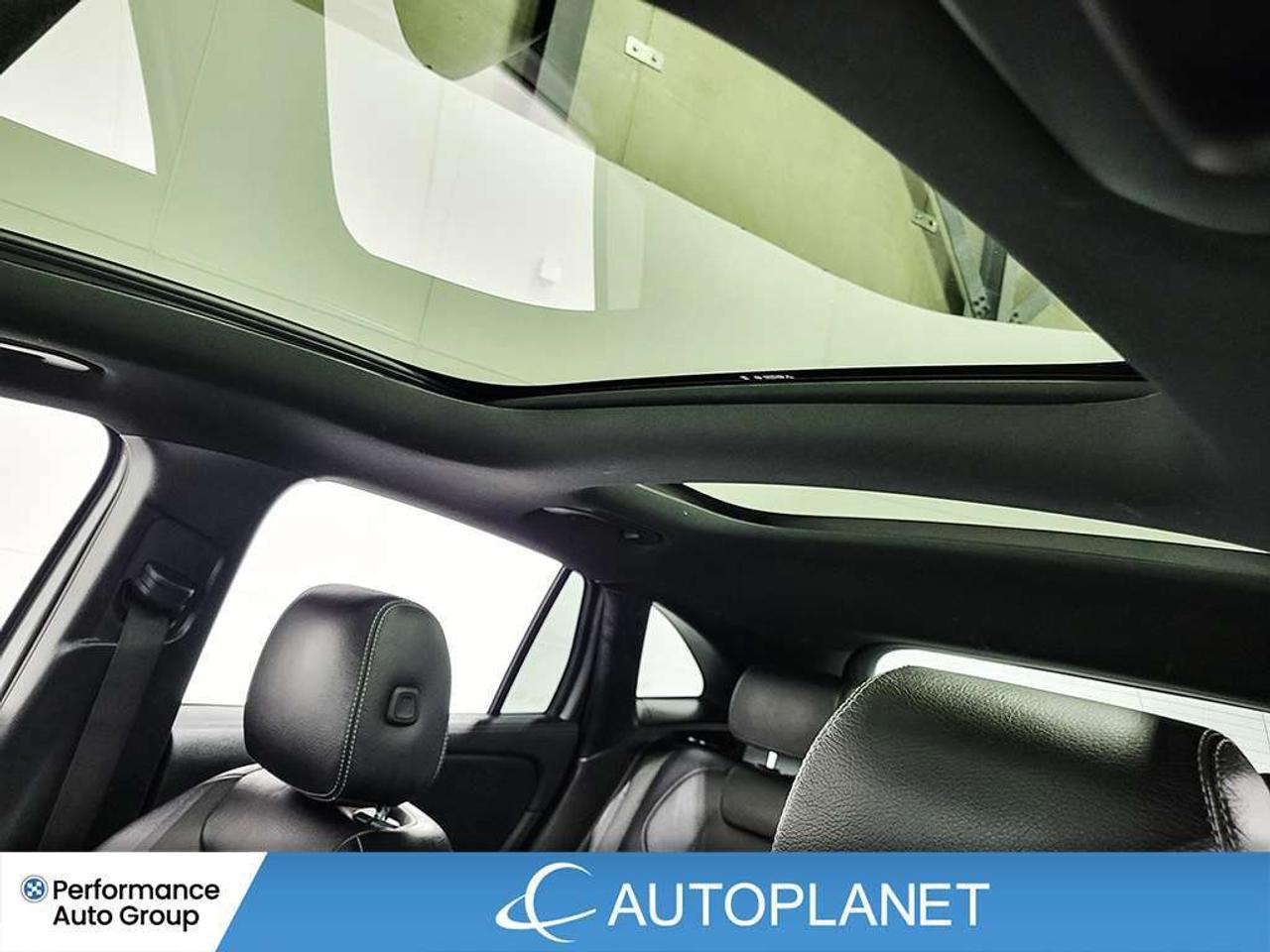 2023 Mercedes-Benz GLA 250 4MATIC, Pano Roof, Back Up Cam, Apple CarPlay! Photo