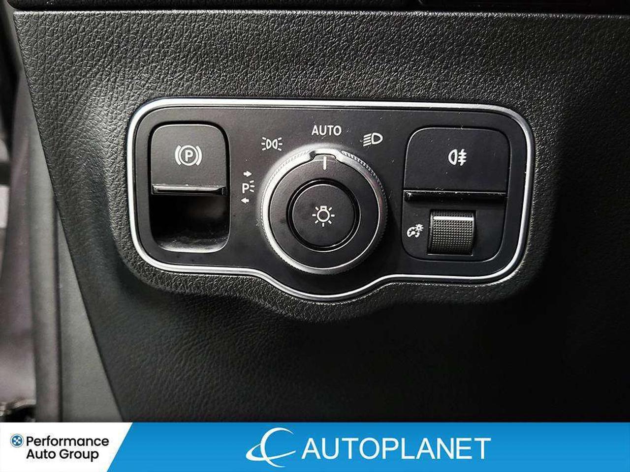 2023 Mercedes-Benz GLA 250 4MATIC, Pano Roof, Back Up Cam, Apple CarPlay! Photo