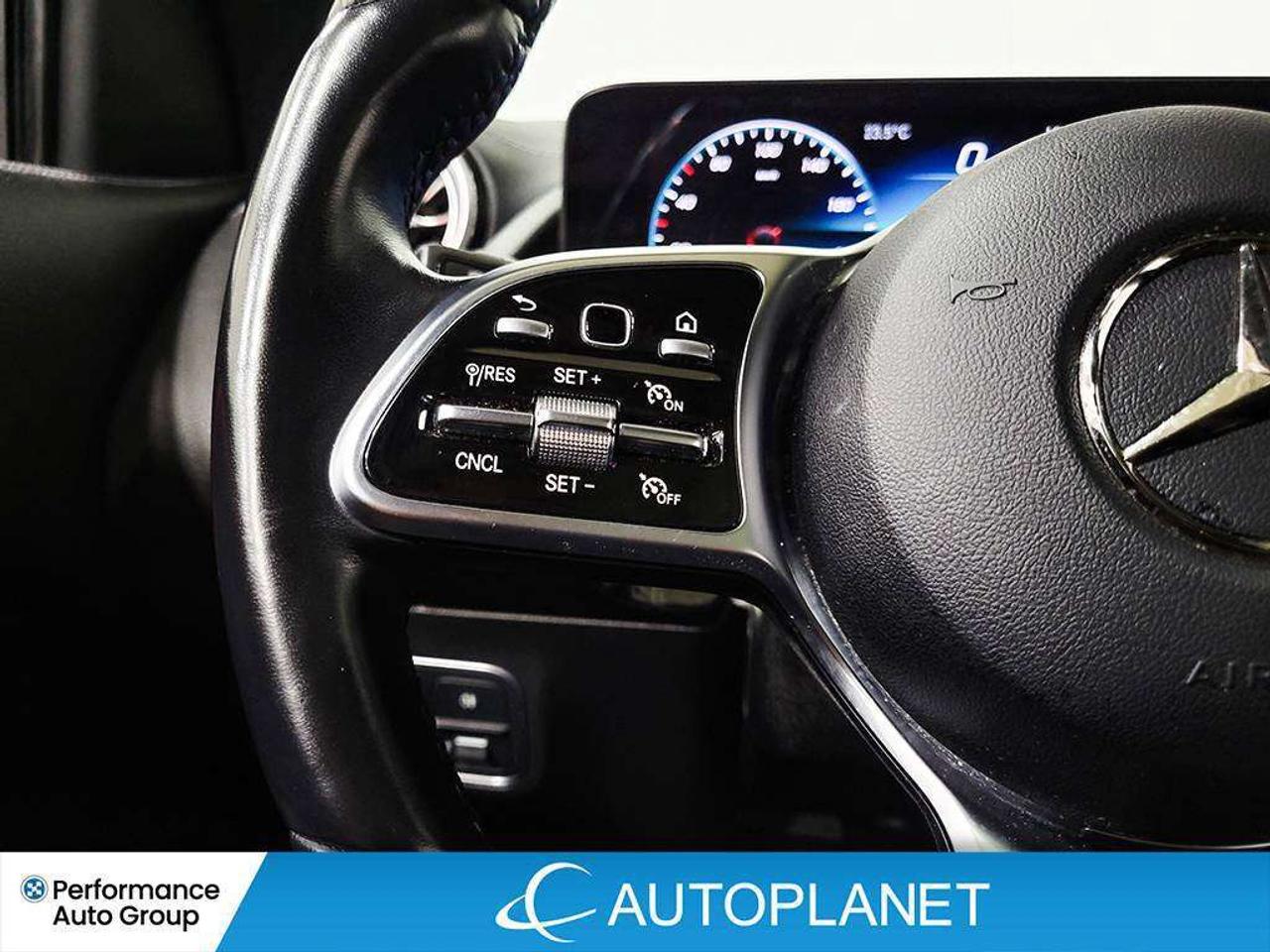 2023 Mercedes-Benz GLA 250 4MATIC, Pano Roof, Back Up Cam, Apple CarPlay! Photo