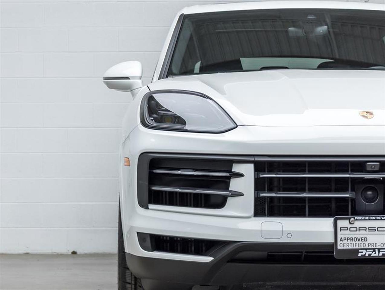 2026 Porsche Cayenne  Photo2