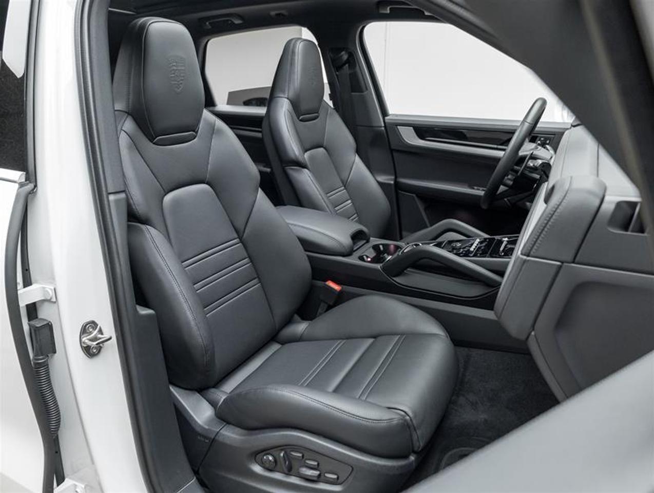 2026 Porsche Cayenne  Photo