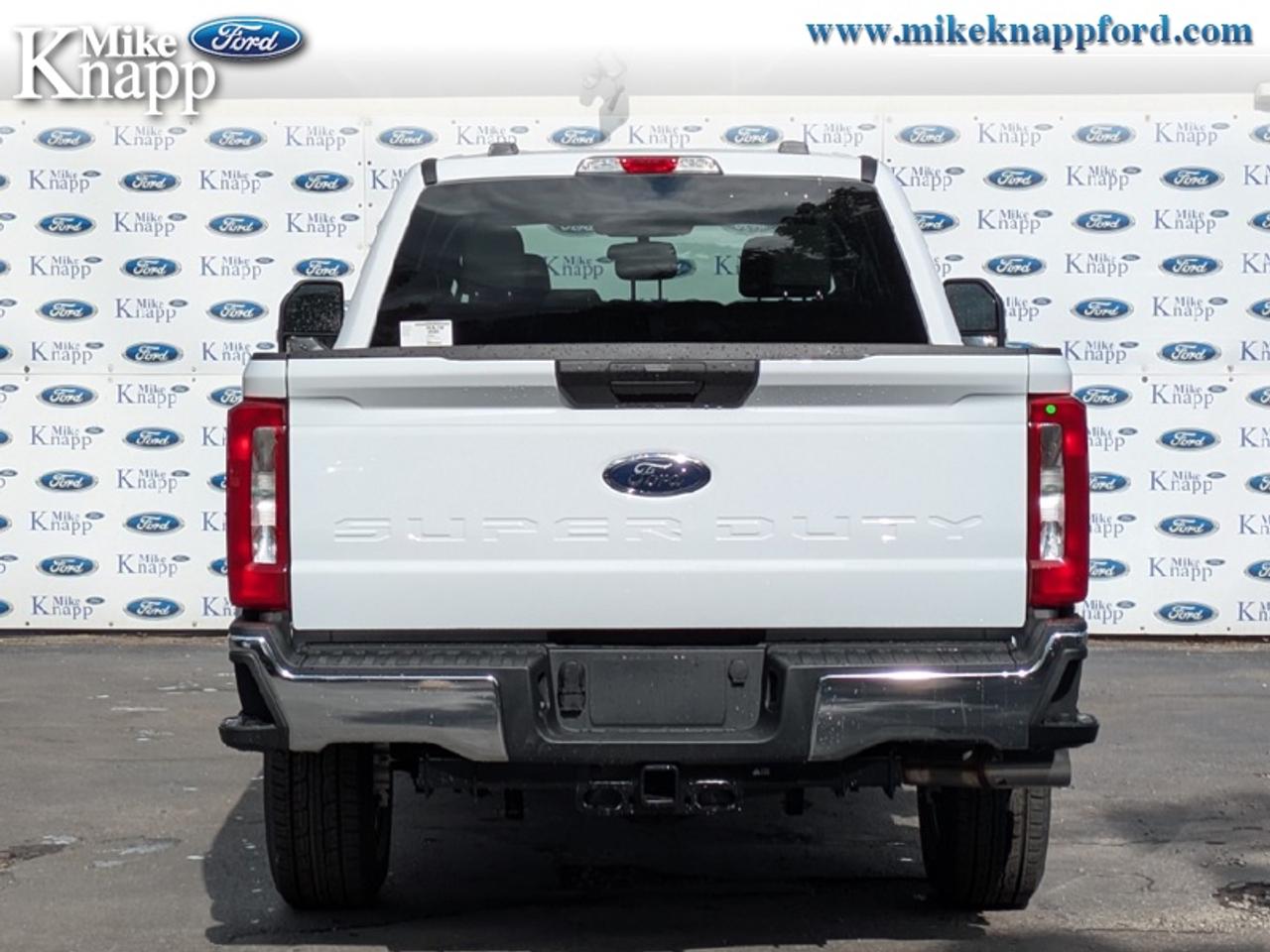 2026 Ford F-350 Super Duty XLT Photo