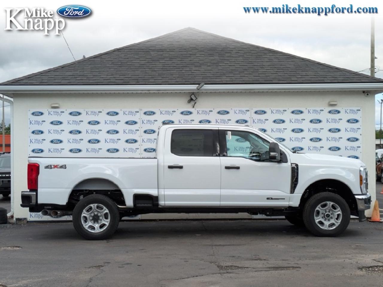 2026 Ford F-350 Super Duty XLT Photo