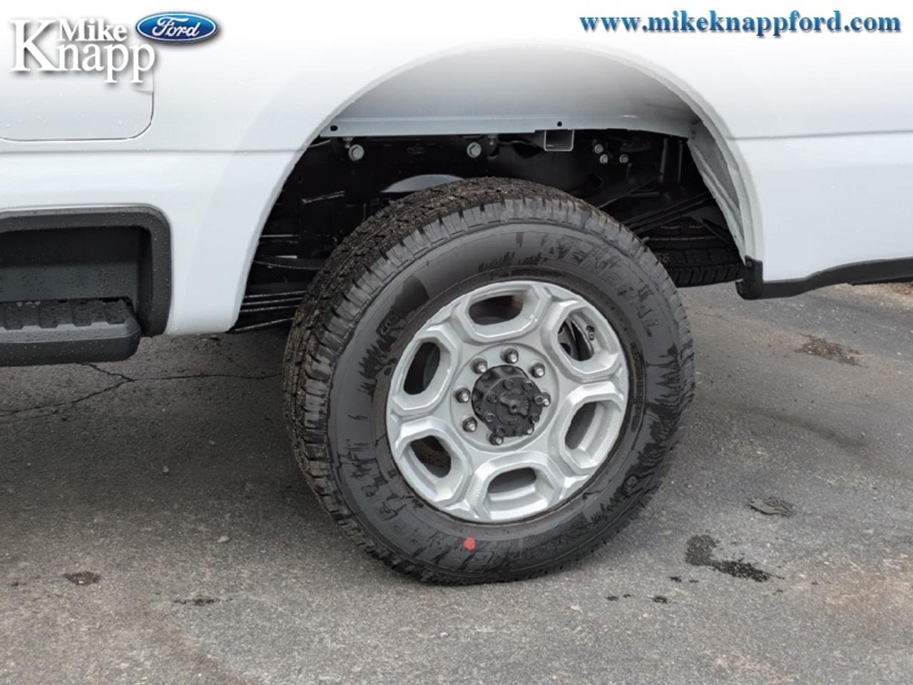 2026 Ford F-350 Super Duty XLT Photo