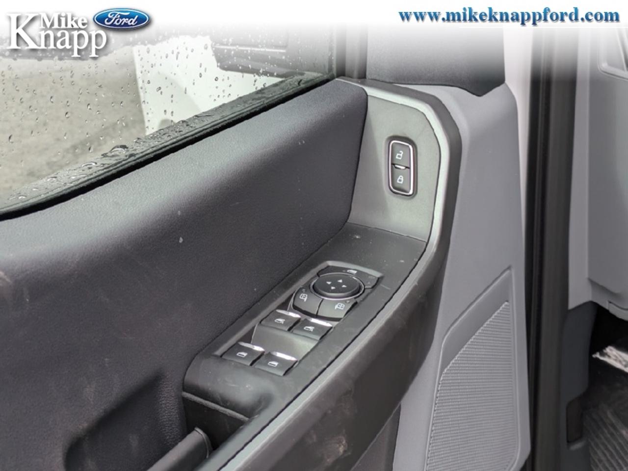 2026 Ford F-350 Super Duty XLT Photo