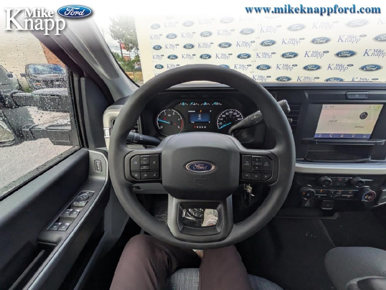 2026 Ford F-350 Super Duty XLT Photo