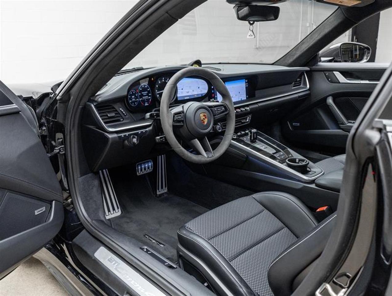 2022 Porsche 911  Photo