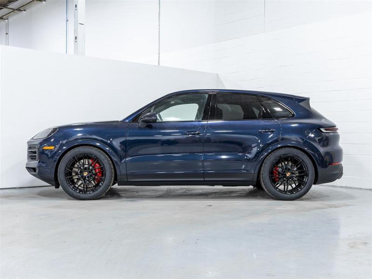 2025 Porsche Cayenne  Photo