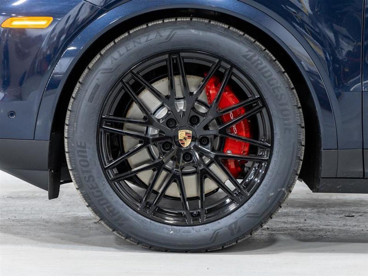 2025 Porsche Cayenne  Photo