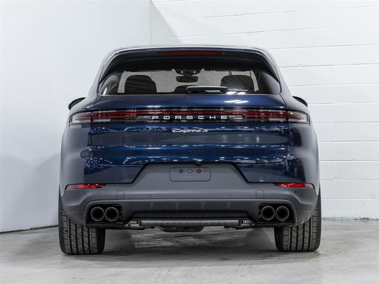 2025 Porsche Cayenne  Photo