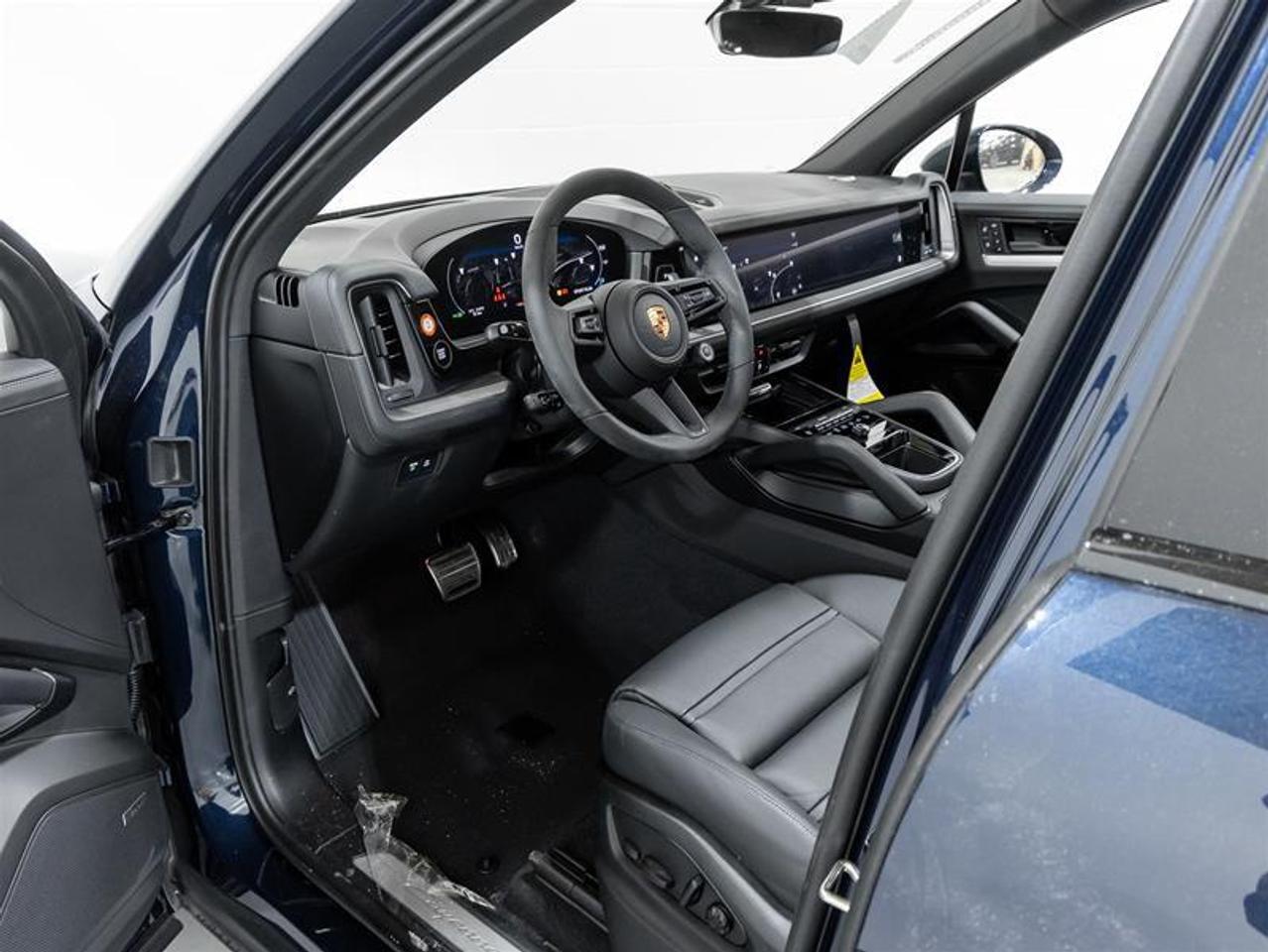 2025 Porsche Cayenne  Photo