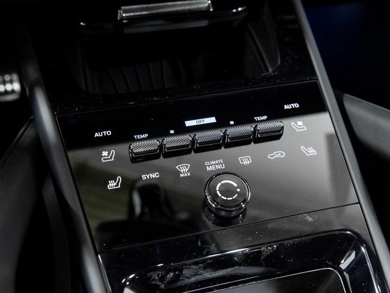 2025 Porsche Cayenne  Photo