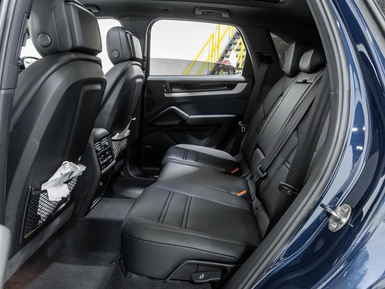 2025 Porsche Cayenne  Photo