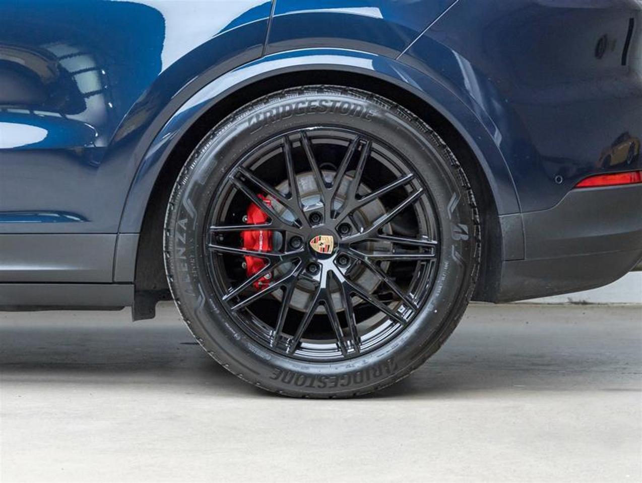 2025 Porsche Cayenne  Photo