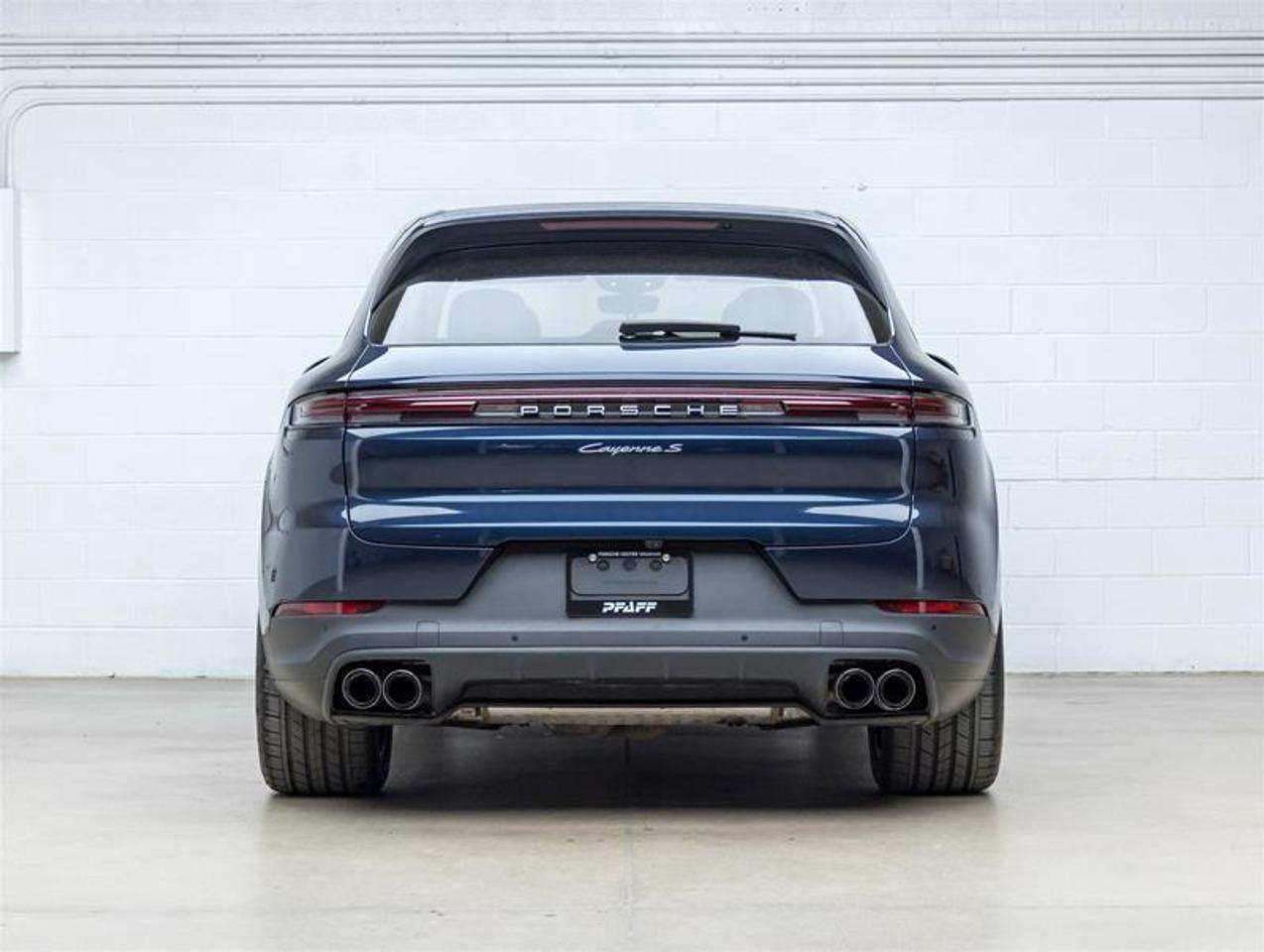 2025 Porsche Cayenne  Photo