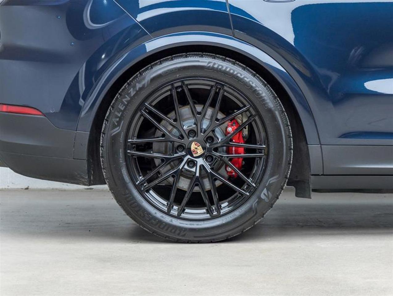 2025 Porsche Cayenne  Photo