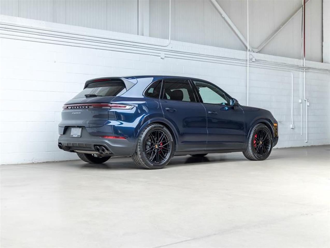 2025 Porsche Cayenne  Photo