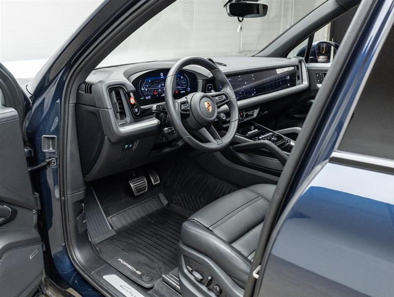 2025 Porsche Cayenne  Photo