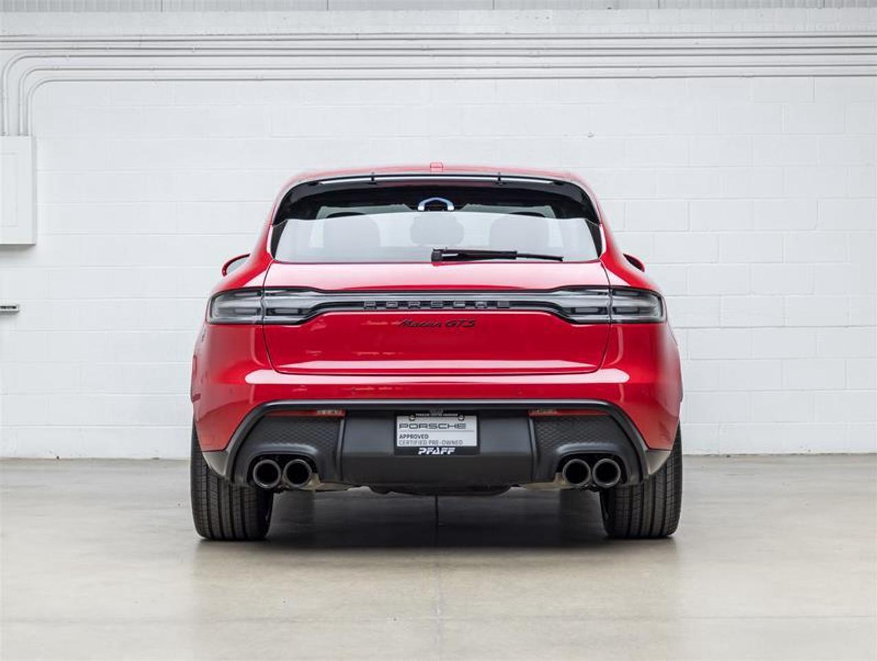 2023 Porsche Macan  Photo